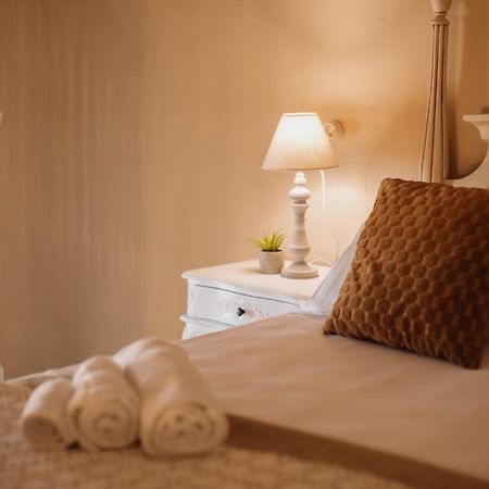 Hotel Oviv Dimora Del Borgo Acquaviva Picena Bagian luar foto