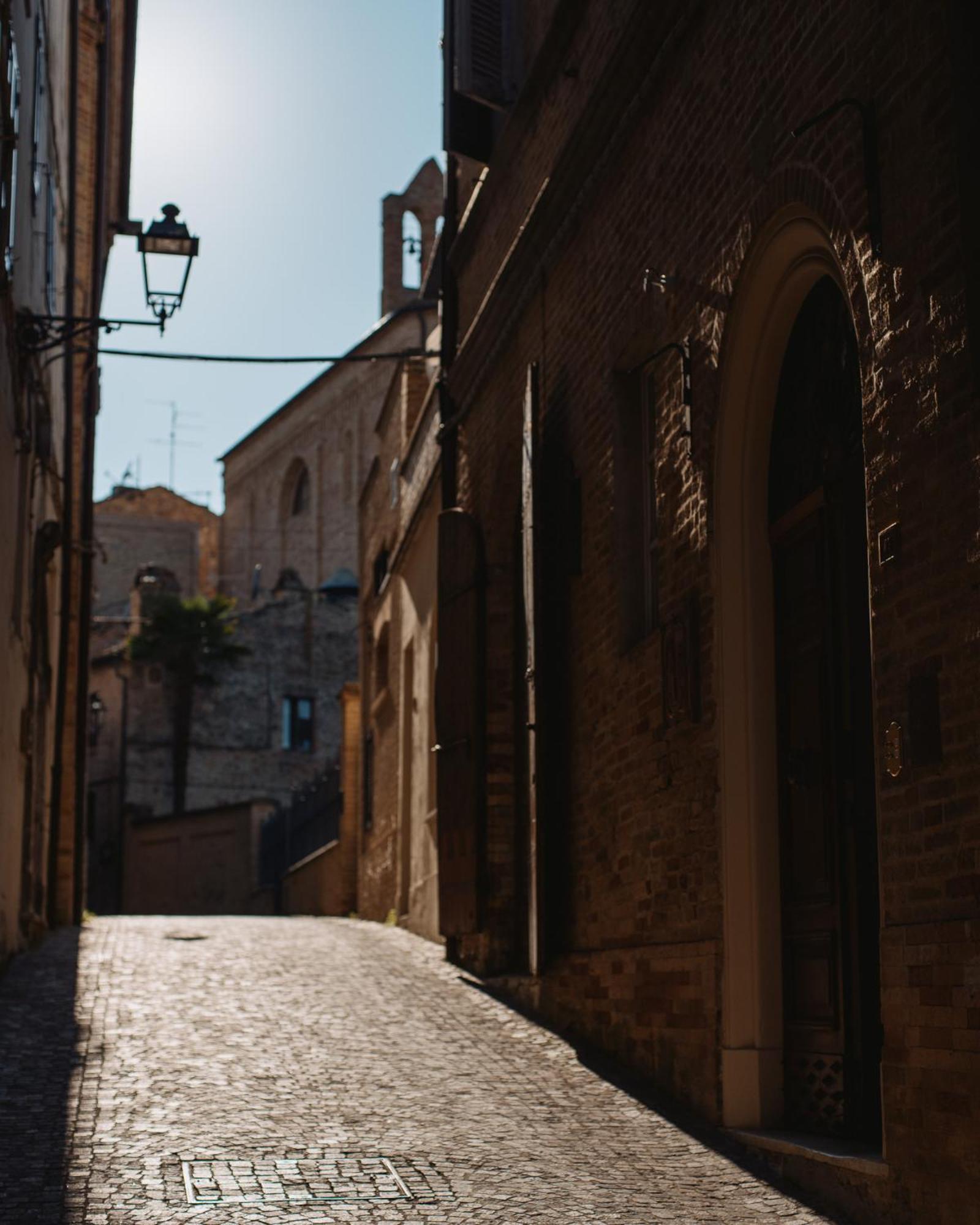 Hotel Oviv Dimora Del Borgo Acquaviva Picena Bagian luar foto